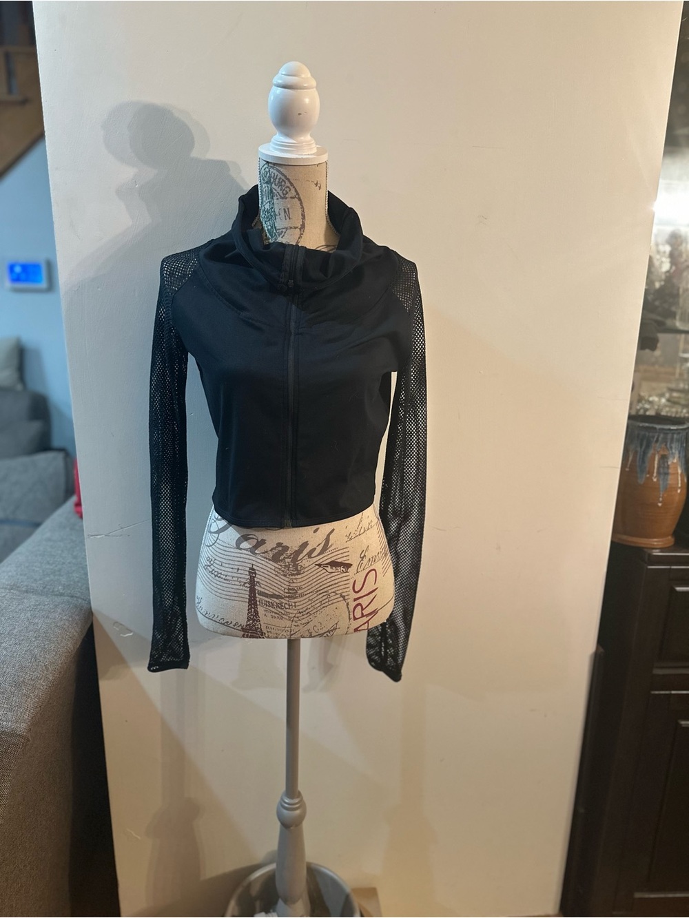 Fabletics Black Cropped Mesh-Sleeve Zip Jacket